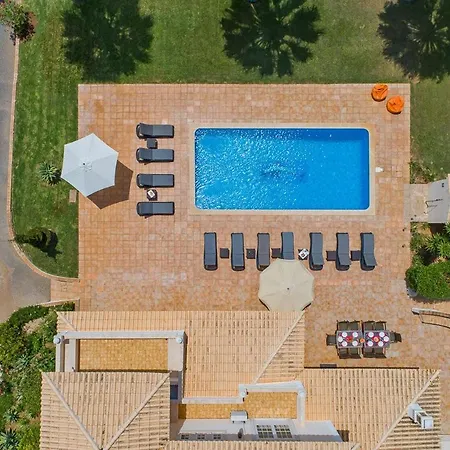 Sleeps 10 With Pool Air Con And Wifi Cabeco de Camara