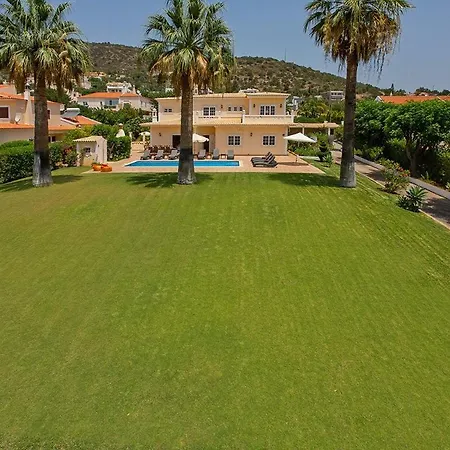 Sleeps 10 With Pool Air Con And Wifi Villa