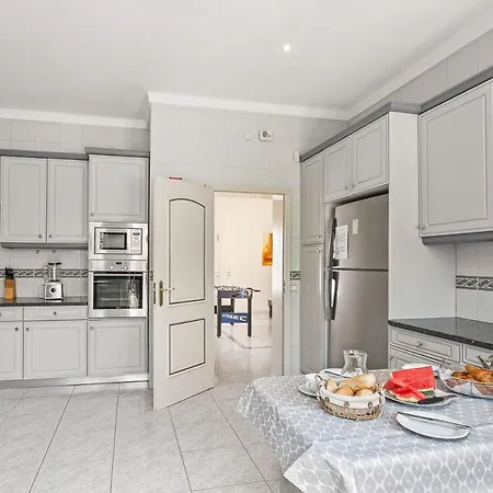 Sleeps 10 With Pool Air Con And Wifi * Cabeco de Camara