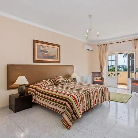 Sleeps 10 With Pool Air Con And Wifi *